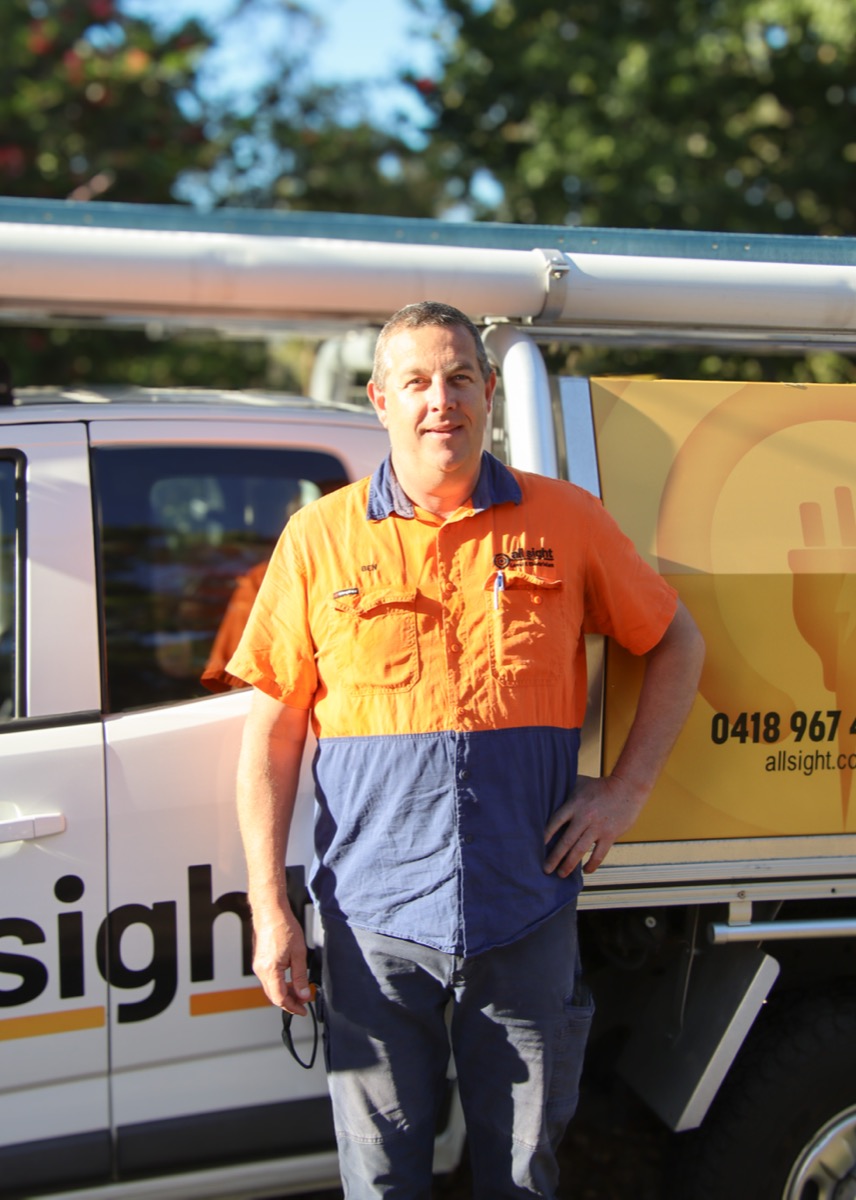 Level 2 electricians replacing a private power pole